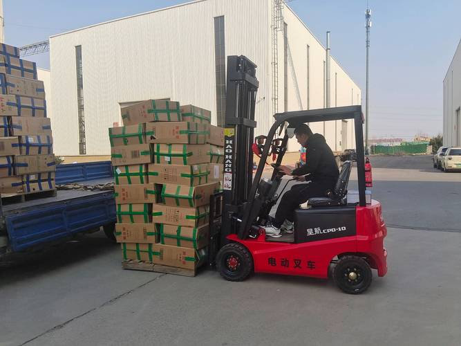昊航小型锂电电动叉车 仓储搬运的好帮手